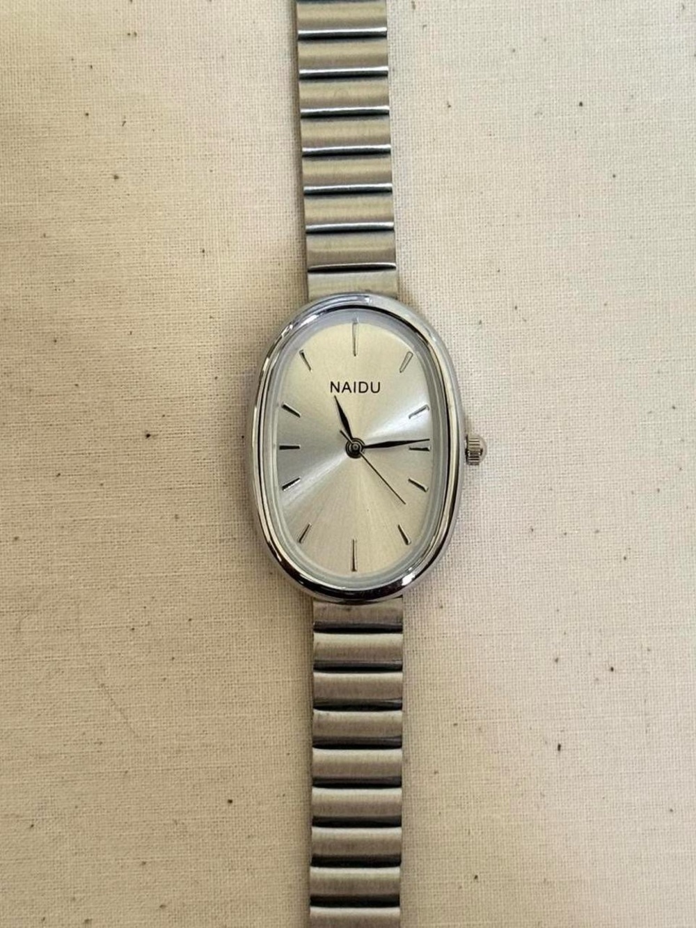Y2K silver round stainless steel watch